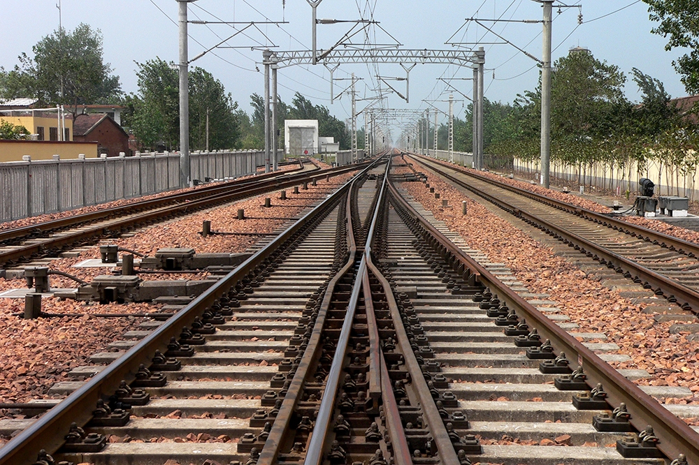 时速200公里18号单开道岔