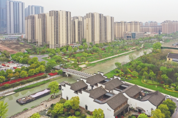 10.中铁四局三公司 杭州余杭塘河流域水环境综合治理工程，包含余杭污水处理厂四期工程、余杭塘河南片水系综合整治工程、余杭塘河（狮山路-绕城高速）河道整治工程、余杭区凤凰山休闲公园景观工程。其中余杭污水处理厂四期工程分为一座日处理污水15万吨的地埋式污水处理厂和地上景观。_副本
