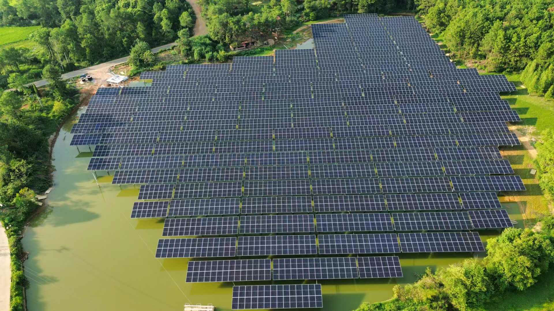 江西吉安登龙乡光伏一期发电项目全容量并网发电