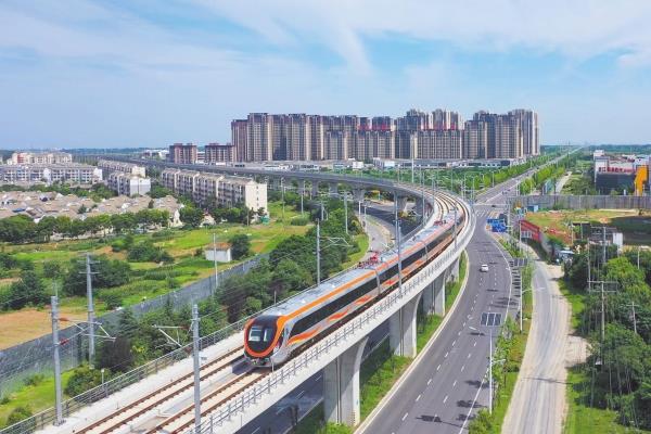 2.列车经过中铁广州局承建区间