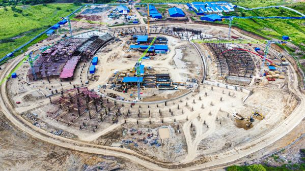 坦桑尼亚阿鲁沙综合体育场首层结构施工完成1