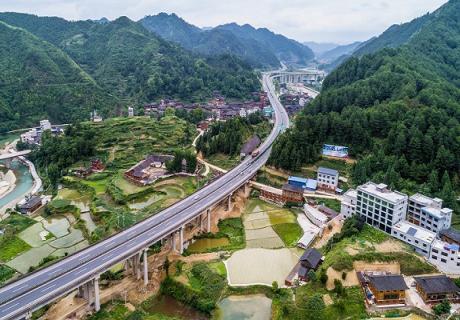 乐（山）西（昌）高速公路
